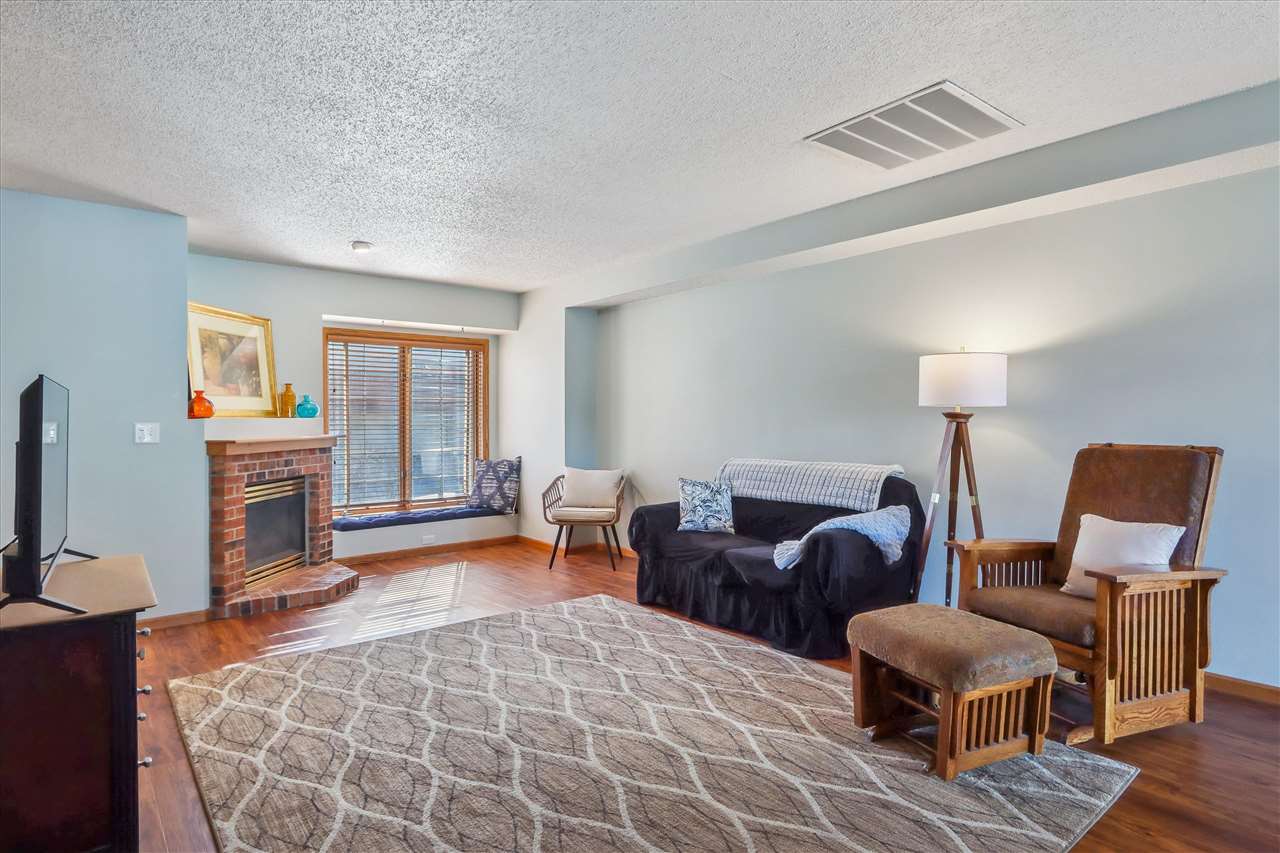266 West Side Drive Iowa City IA 52246