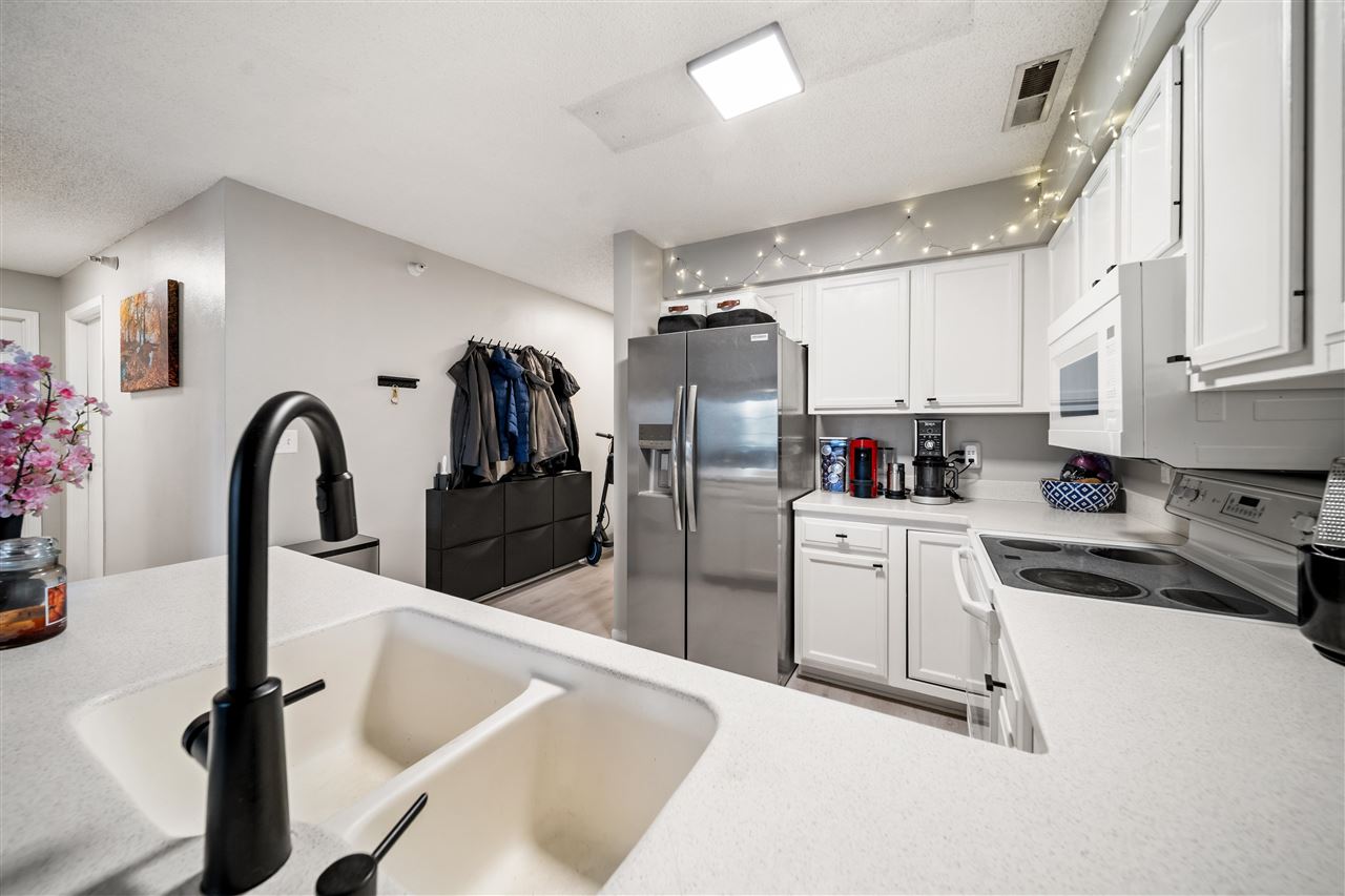 432 West Side Drive Iowa City IA 52246