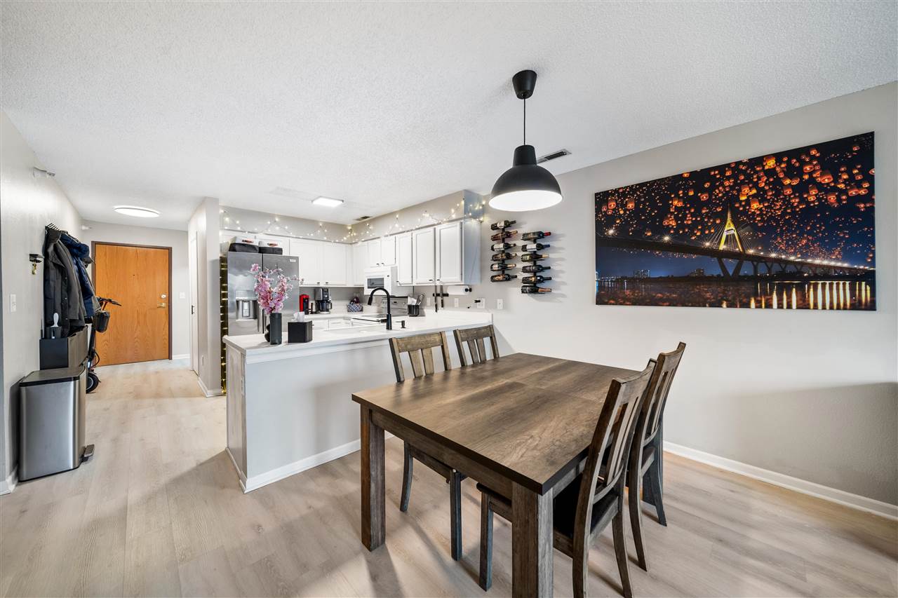 432 West Side Drive Iowa City IA 52246