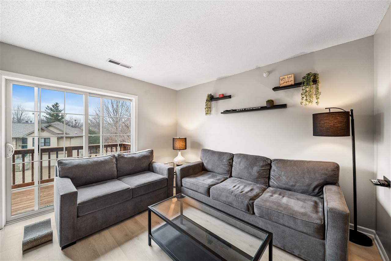 432 West Side Drive Iowa City IA 52246