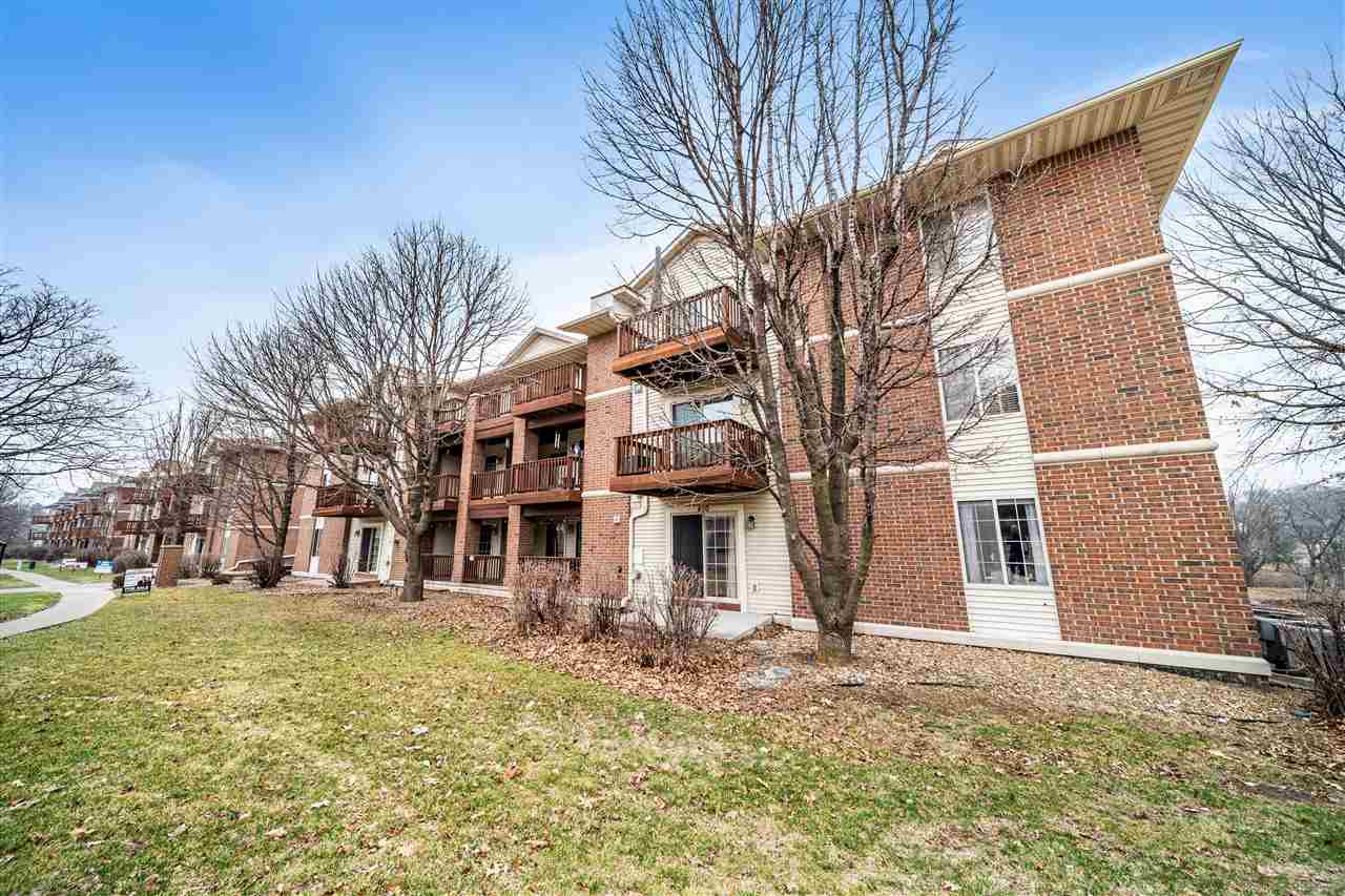 432 West Side Drive Iowa City IA 52246