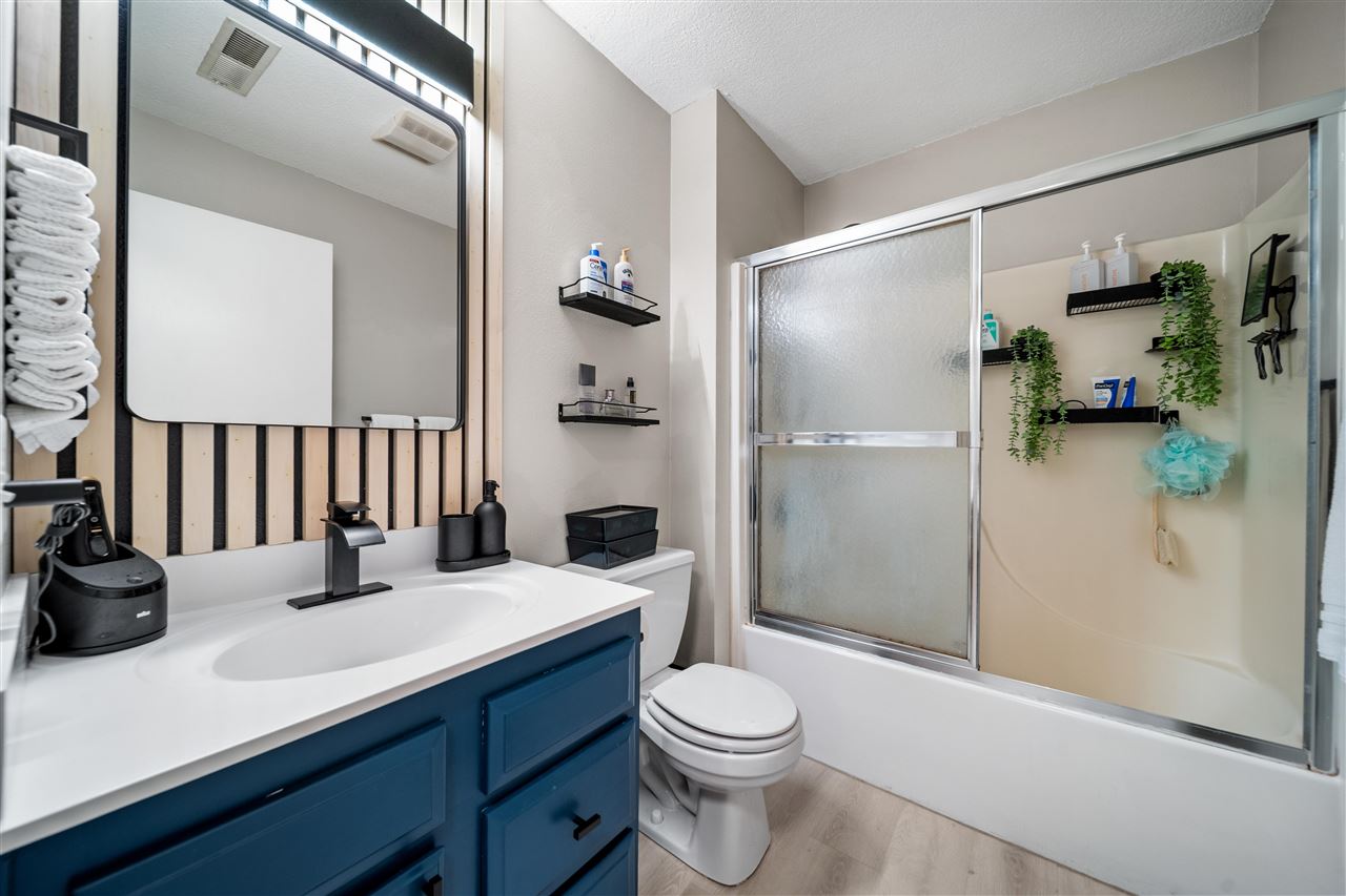 432 West Side Drive Iowa City IA 52246