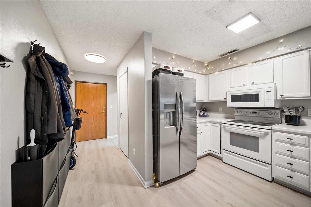 432 West Side Drive Iowa City IA 52246