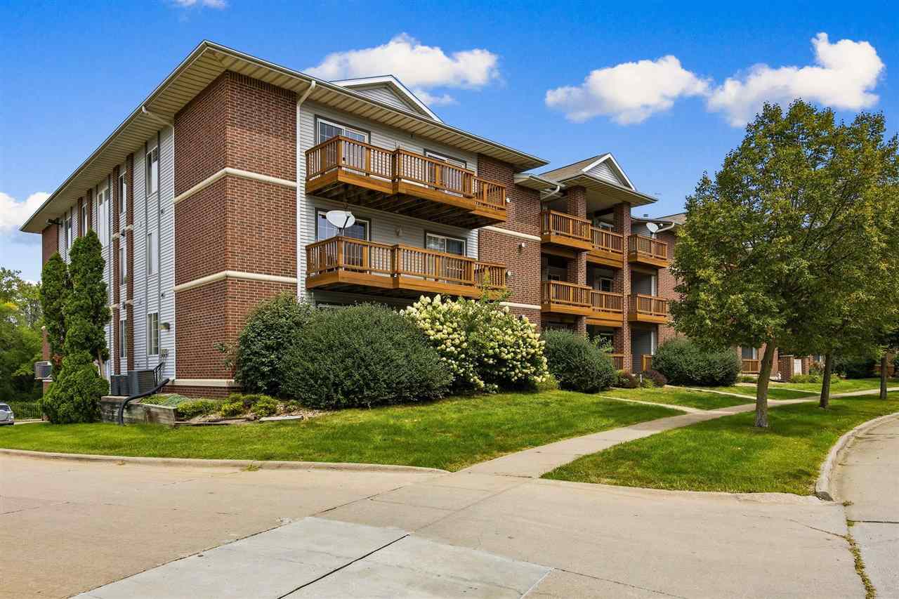 556 West Side Drive Iowa City IA 52246