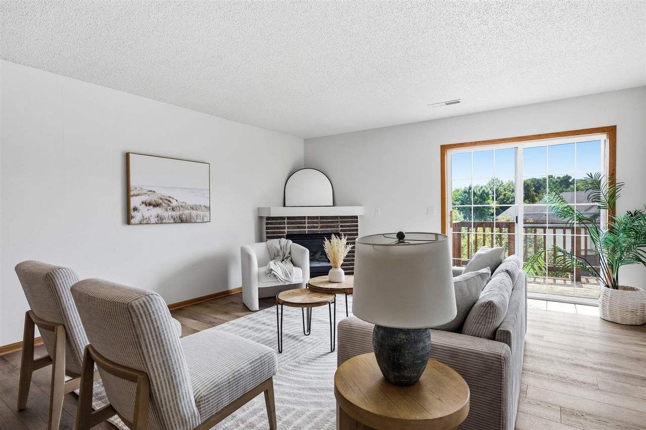 556 West Side Drive Iowa City IA 52246