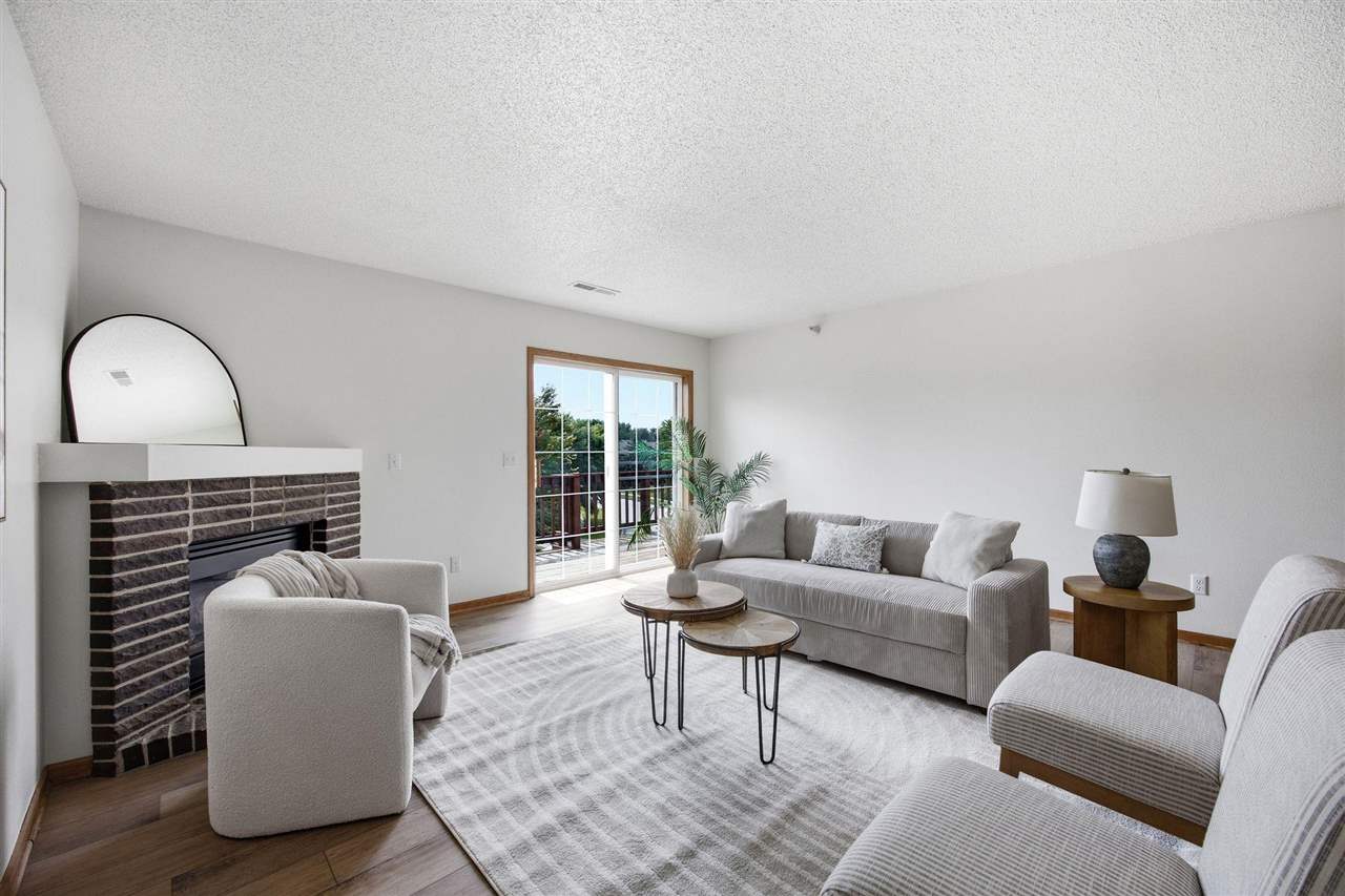 556 West Side Drive Iowa City IA 52246