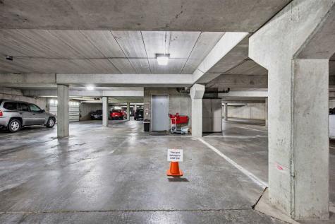 556 West Side Drive Iowa City IA 52246