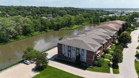556 West Side Drive Iowa City IA 52246