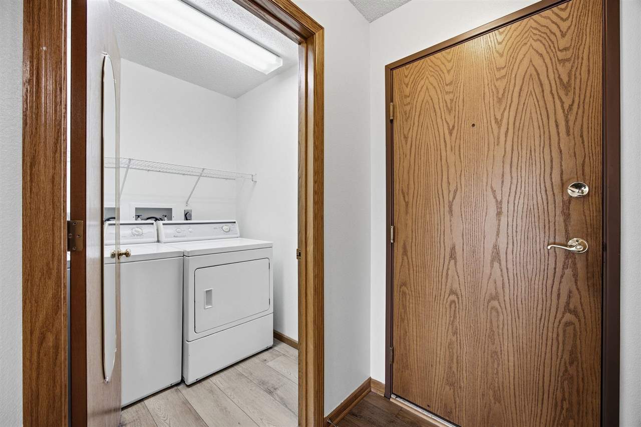 556 West Side Drive Iowa City IA 52246