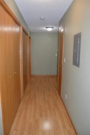 454 West Side Drive Iowa City IA 52246