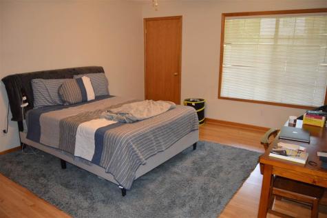 454 West Side Drive Iowa City IA 52246