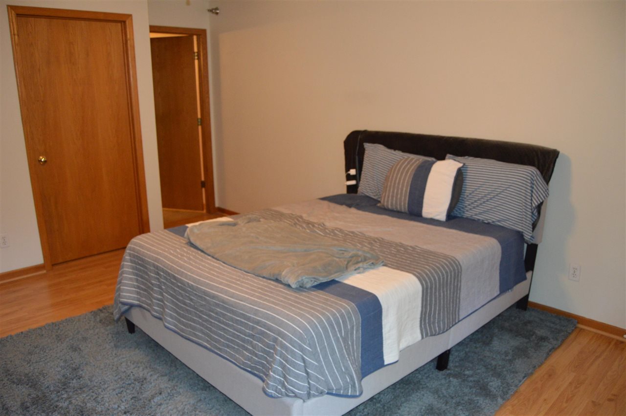 454 West Side Drive Iowa City IA 52246