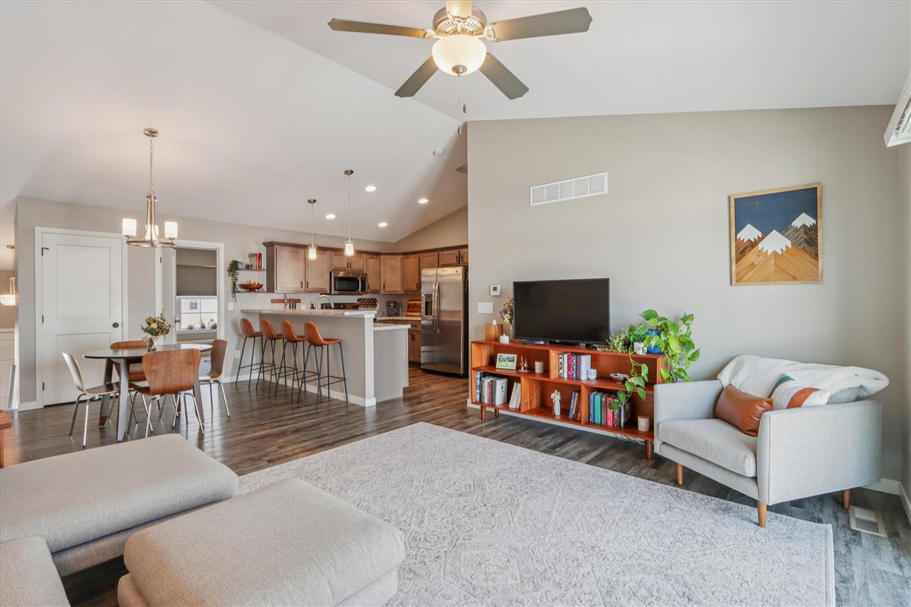 390 Tanglewood Drive Solon IA 52333