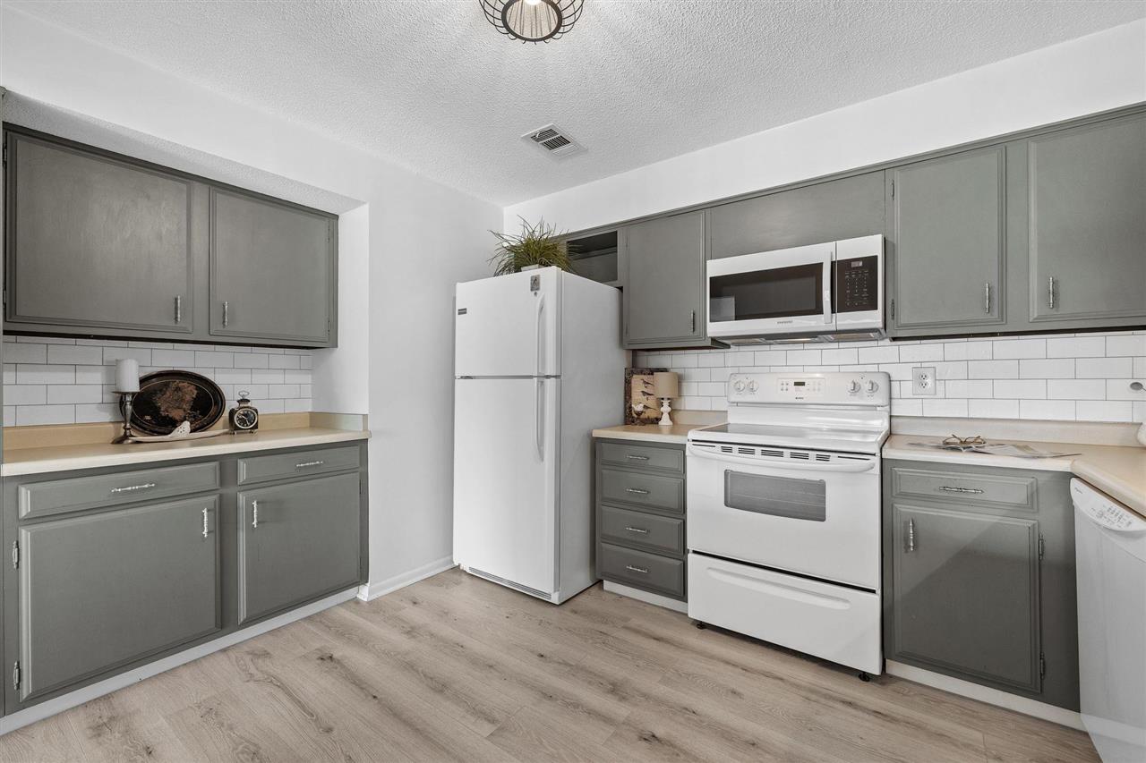130 Thompson Drive SE Cedar Rapids IA 52403