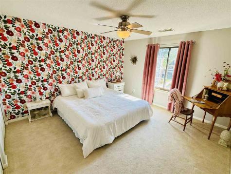 130 Thompson Drive SE Cedar Rapids IA 52403