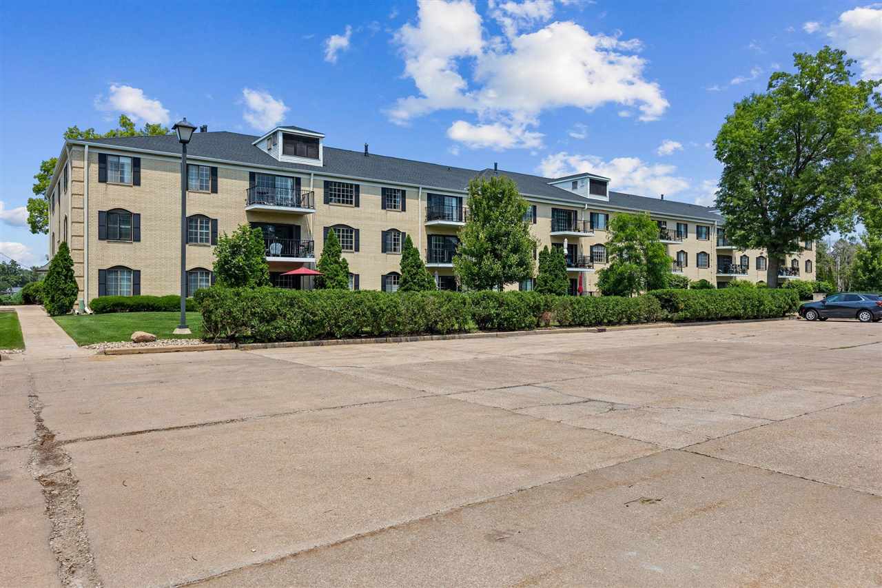 130 Thompson Drive SE Cedar Rapids IA 52403