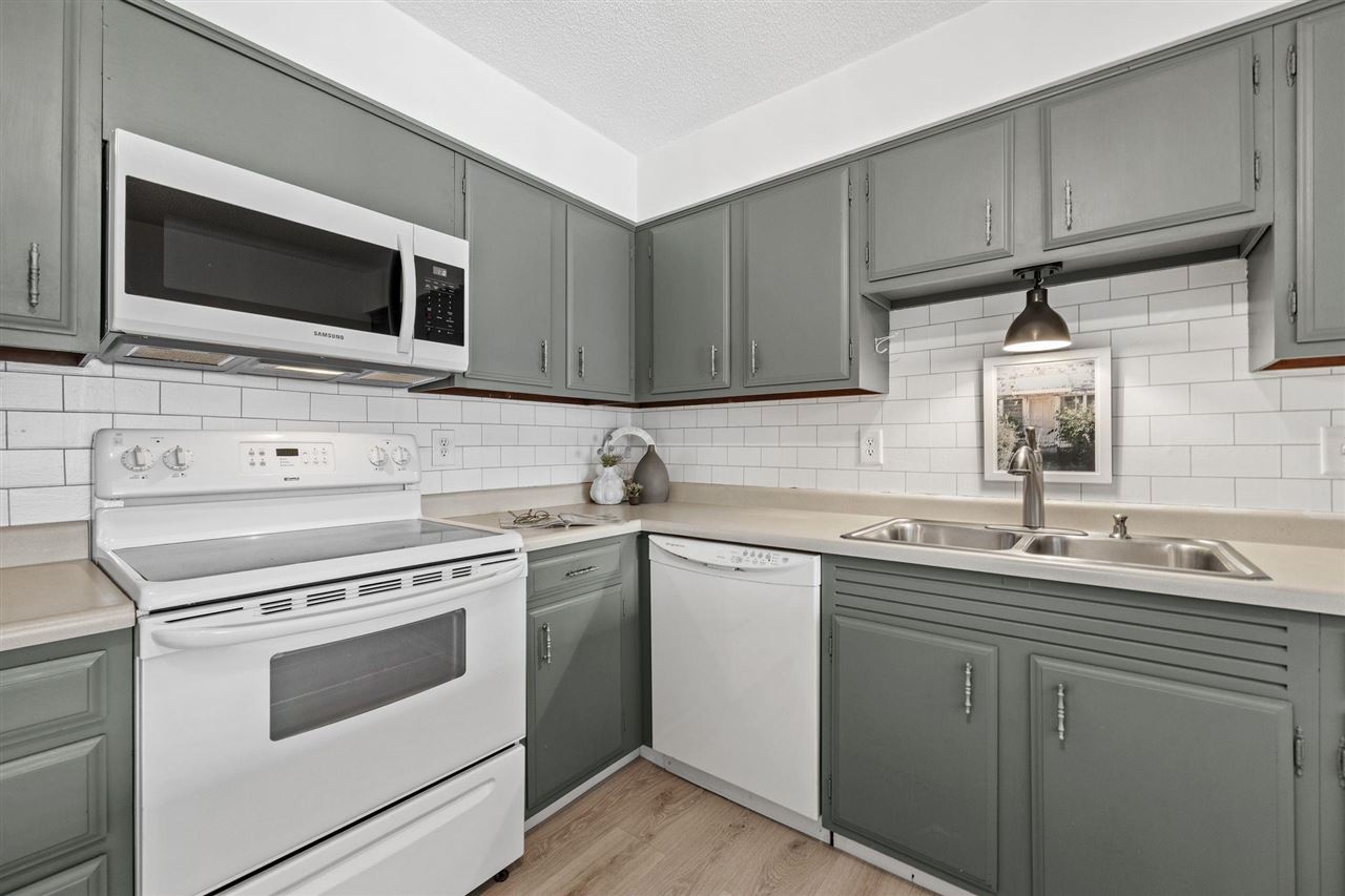 130 Thompson Drive SE Cedar Rapids IA 52403