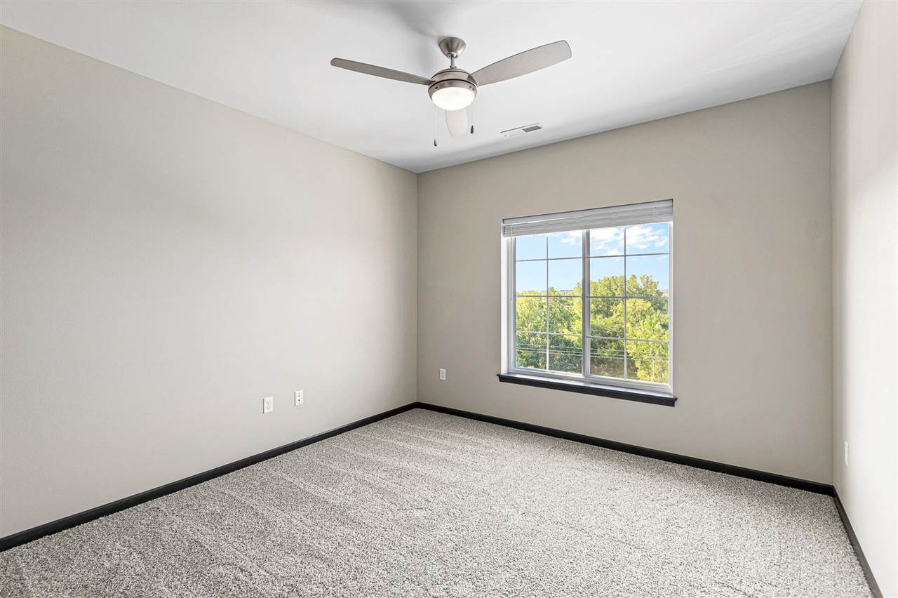 2877 Spring Rose Circle #211 Coralville IA 52241
