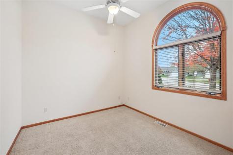1502 Somerset Lane Iowa City IA 52240