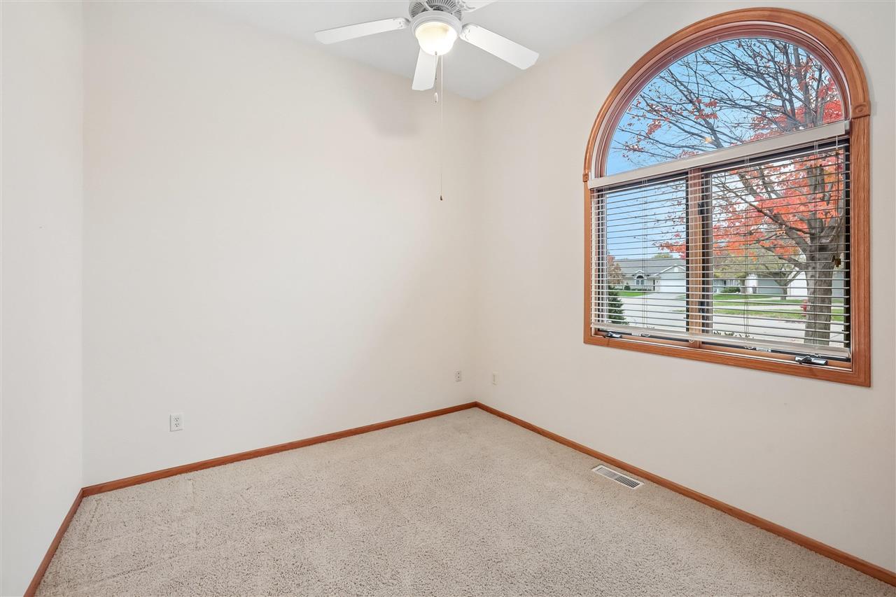 1502 Somerset Lane Iowa City IA 52240
