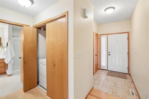 1502 Somerset Lane Iowa City IA 52240