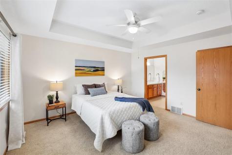 1502 Somerset Lane Iowa City IA 52240