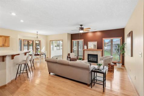 1502 Somerset Lane Iowa City IA 52240