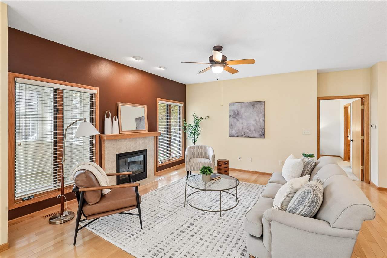 1502 Somerset Lane Iowa City IA 52240