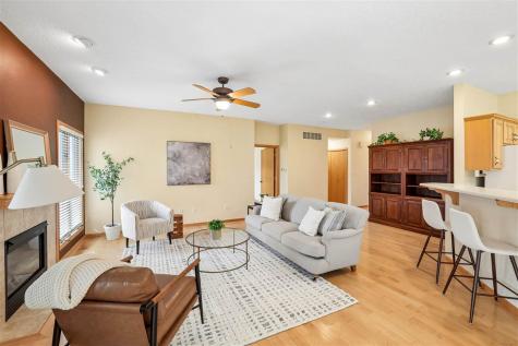 1502 Somerset Lane Iowa City IA 52240