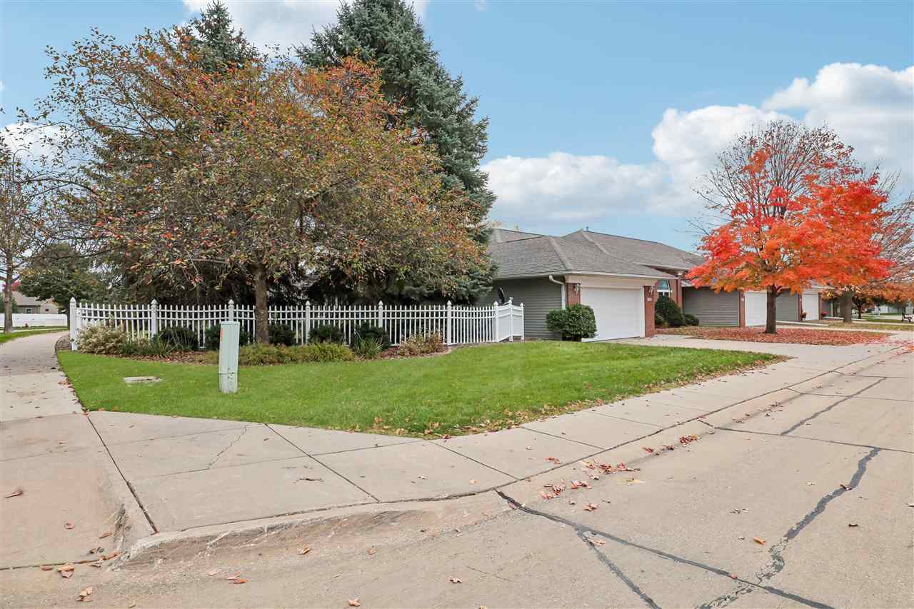 1502 Somerset Lane Iowa City IA 52240