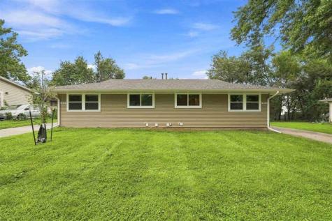 1911 Taylor Drive Iowa City IA 52240-9149