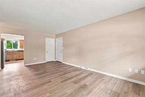 1911 Taylor Drive Iowa City IA 52240-9149