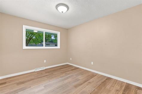 1911 Taylor Drive Iowa City IA 52240-9149