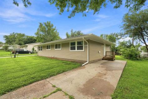 1911 Taylor Drive Iowa City IA 52240-9149