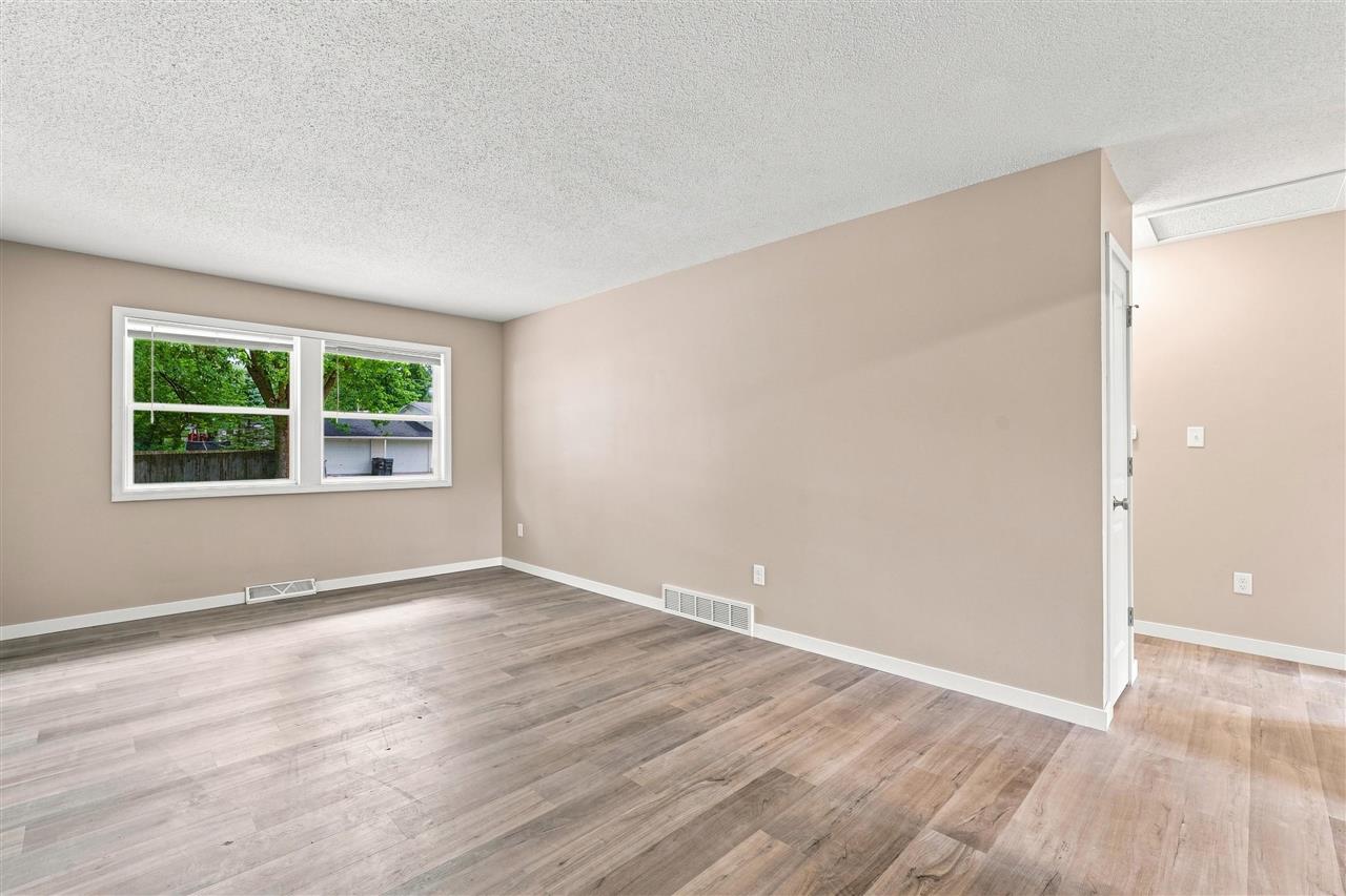 1911 Taylor Drive Iowa City IA 52240-9149