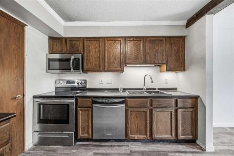 1512 1st Avenue Coralville IA 52241-2601