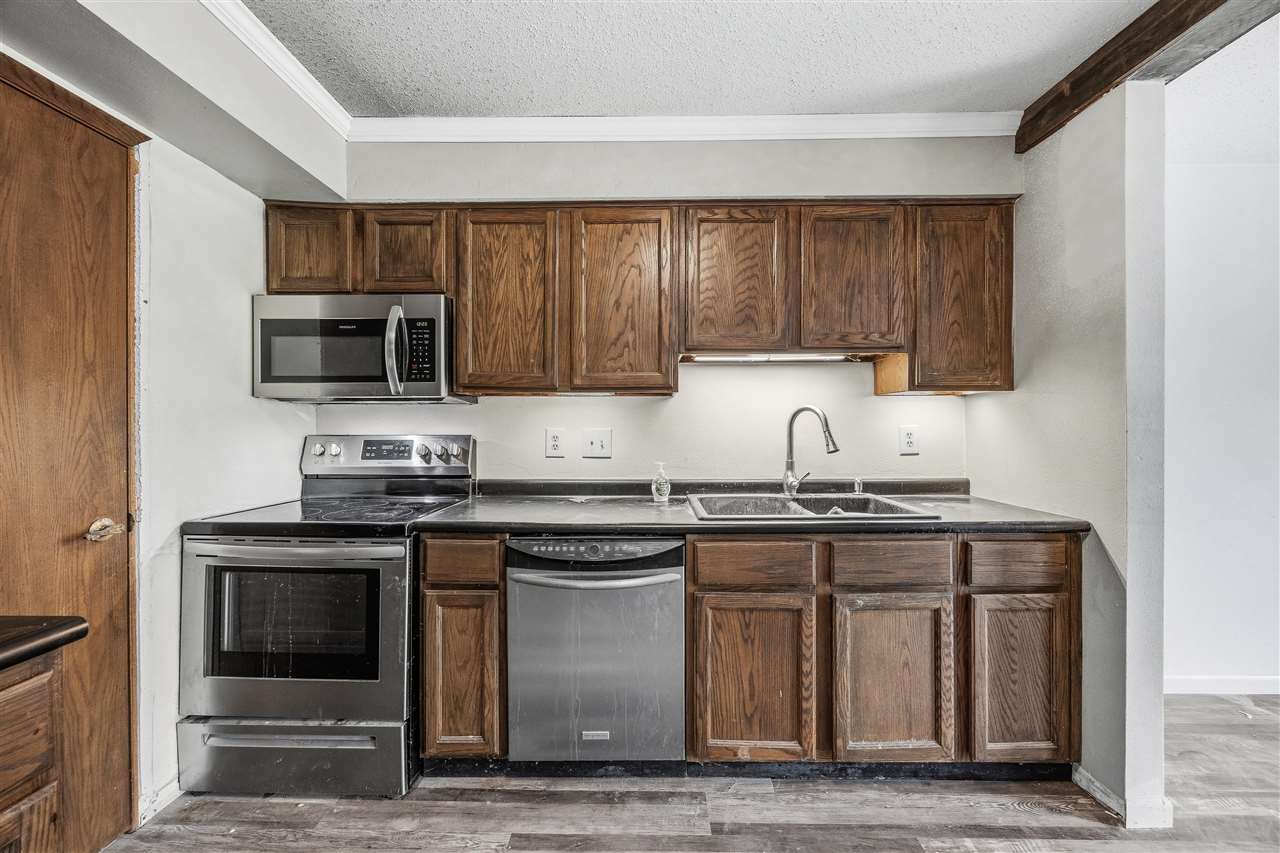 1512 1st Avenue Coralville IA 52241-2601