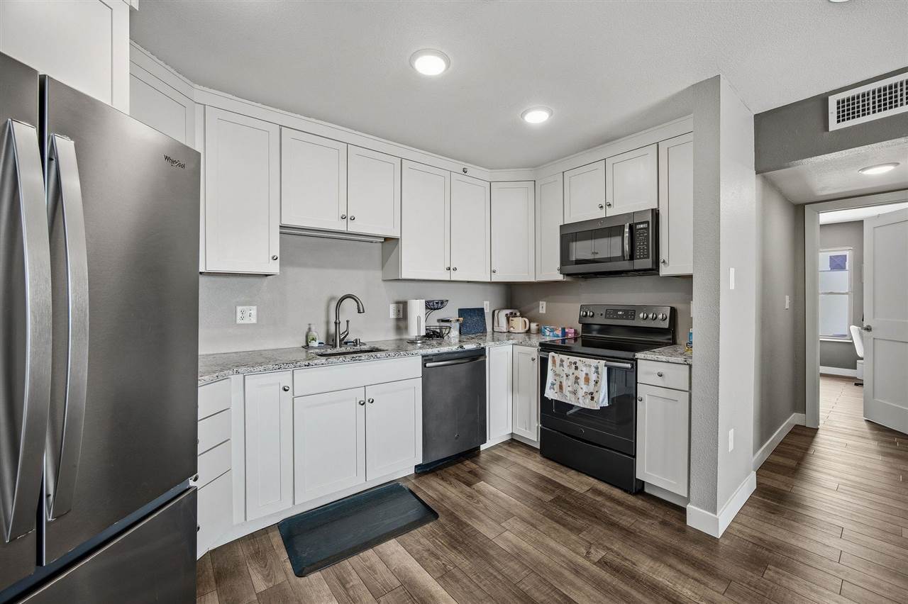 332 S Linn Street Iowa City IA 52240