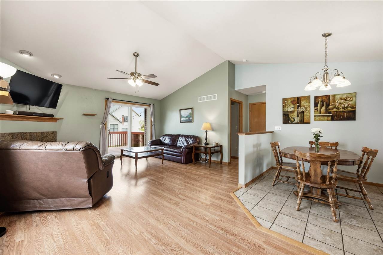 40 Shannon Drive North Liberty IA 52317