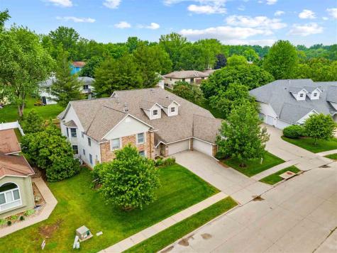 207 Cayman Street Iowa City IA 52245