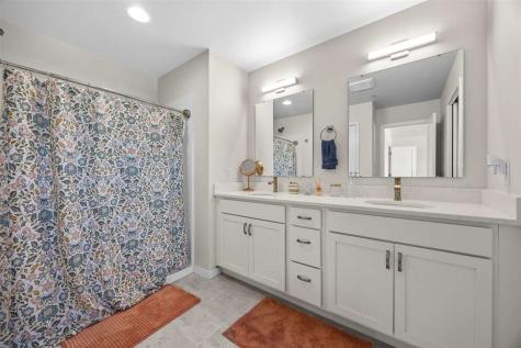 2222 Eversull Lane North Liberty IA 52317