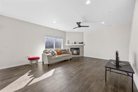 2222 Eversull Lane North Liberty IA 52317