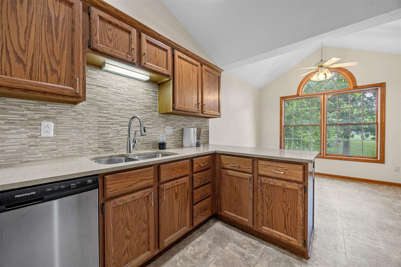 129 Cayman Street Iowa City IA 52245