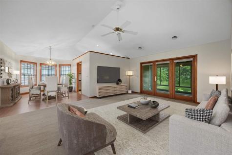 129 Cayman Street Iowa City IA 52245