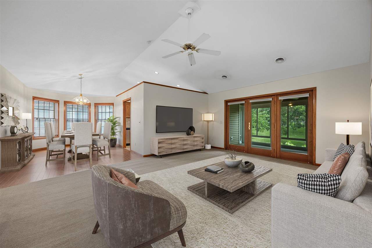 129 Cayman Street Iowa City IA 52245