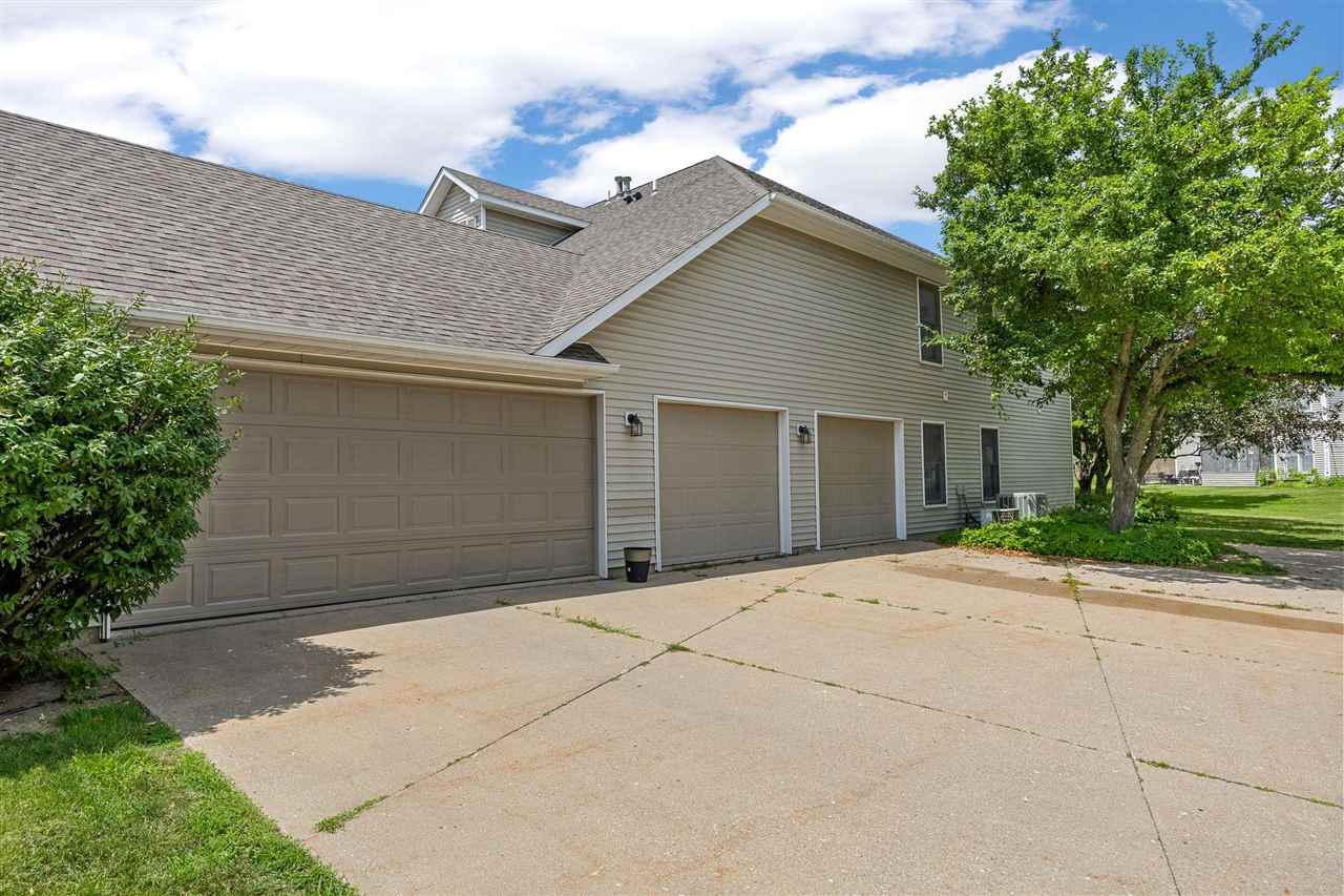129 Cayman Street Iowa City IA 52245