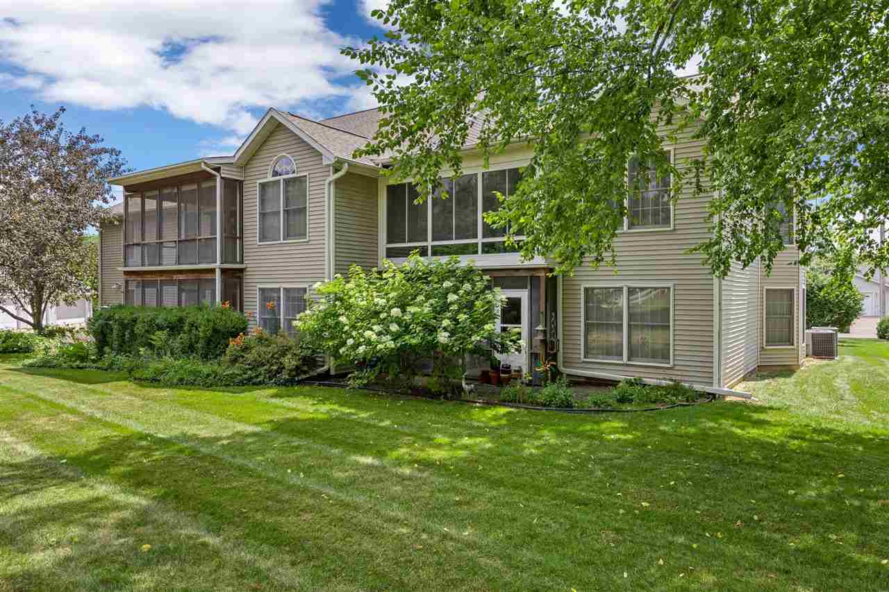 129 Cayman Street Iowa City IA 52245