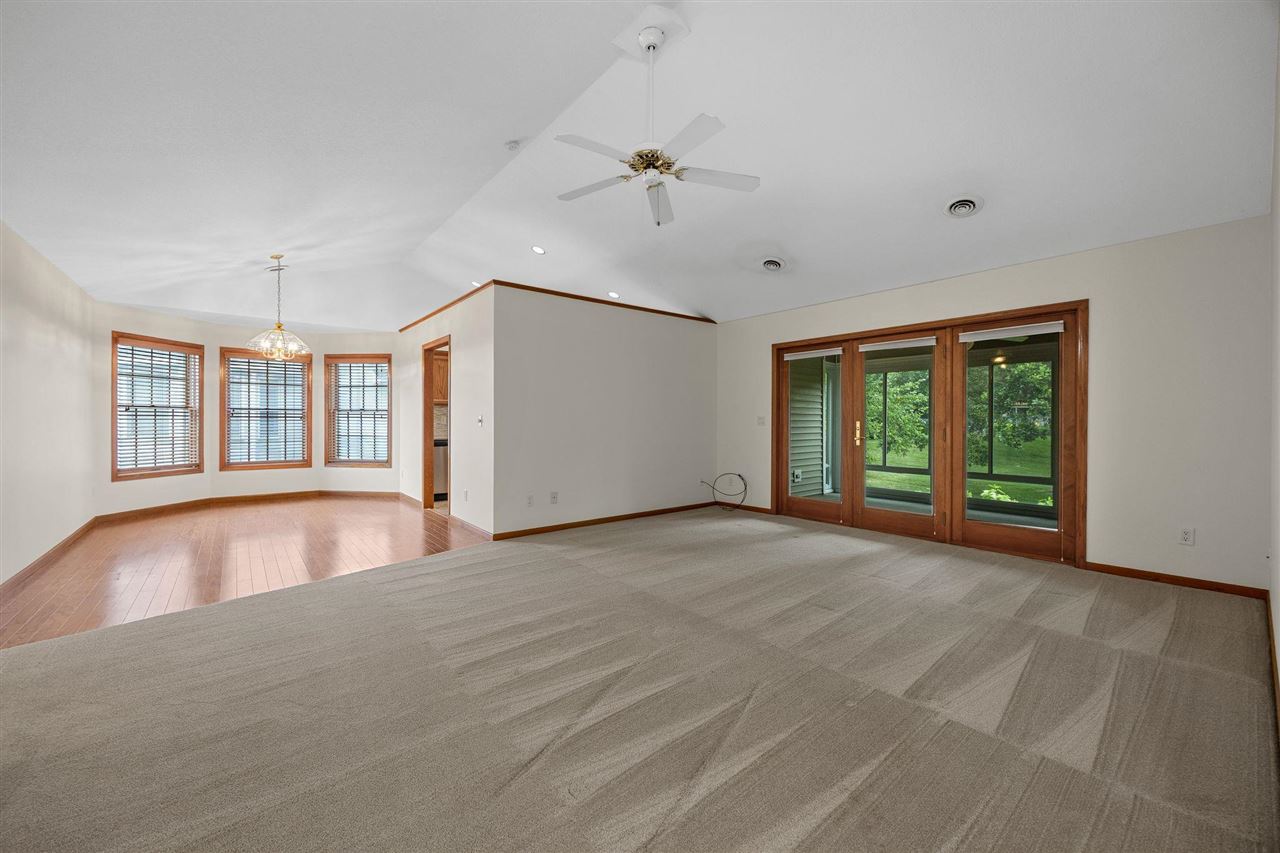 129 Cayman Street Iowa City IA 52245