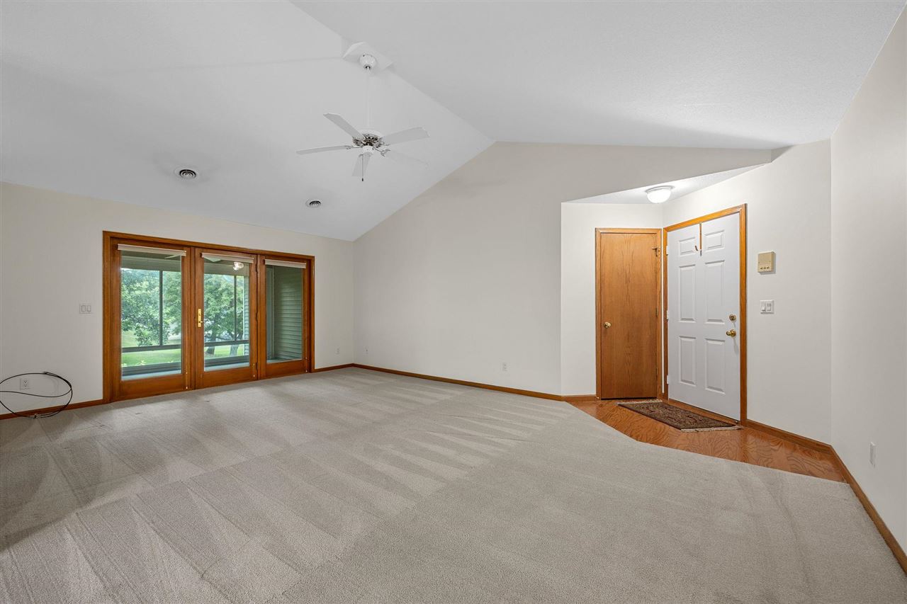 129 Cayman Street Iowa City IA 52245