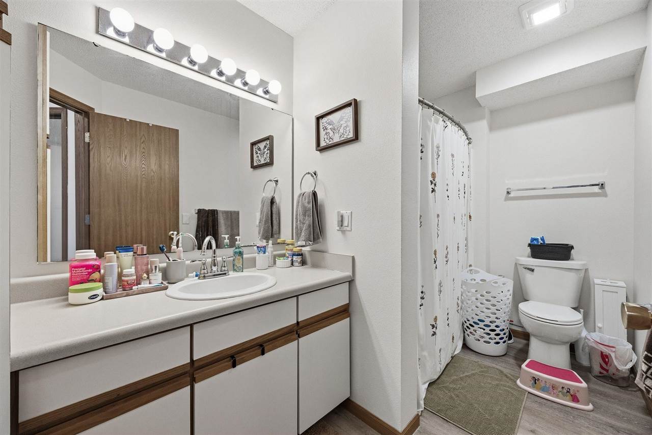 140 Shannon Drive North Liberty IA 52317